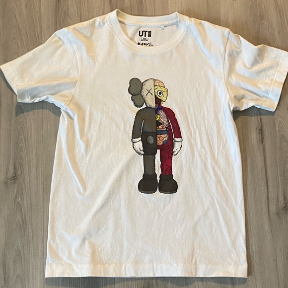 KAWS x Uniqlo UT fitted shirt - Picture 2 of 3